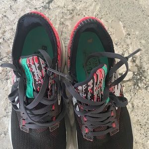 Brooks running shoes size 6.5